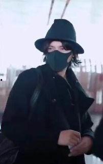 路人遇到明星机场照